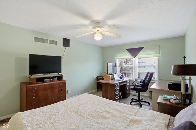 7553 Farm View Circle E, Indianapolis, IN 46256