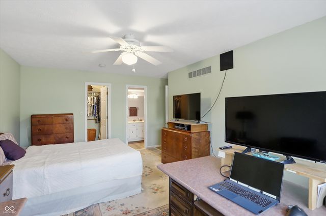 7553 Farm View Circle E, Indianapolis, IN 46256