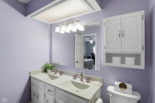 7553 Farm View Circle E, Indianapolis, IN 46256