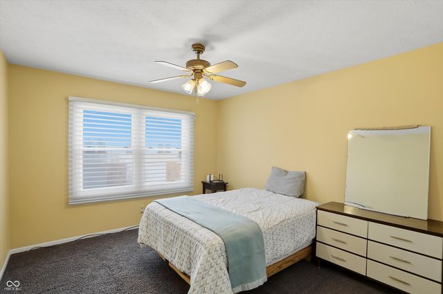 7553 Farm View Circle E, Indianapolis, IN 46256