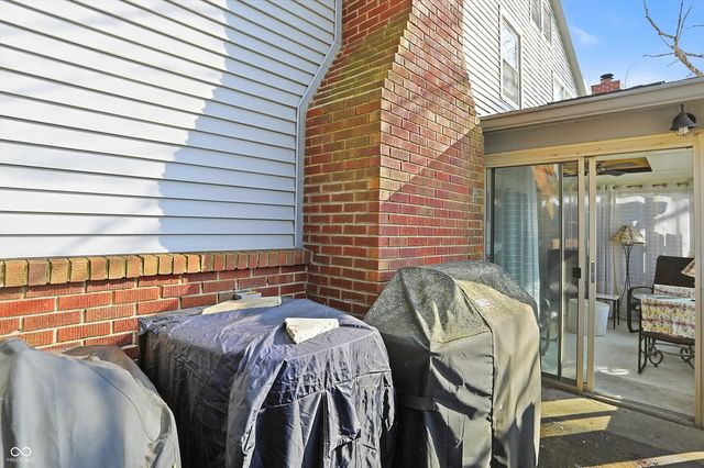 7553 Farm View Circle E, Indianapolis, IN 46256