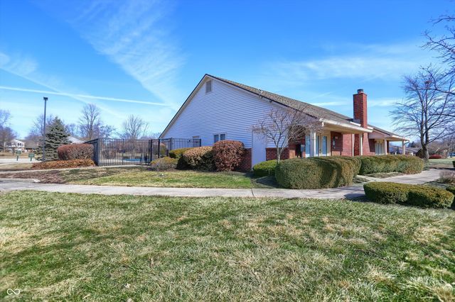 7553 Farm View Circle E, Indianapolis, IN 46256