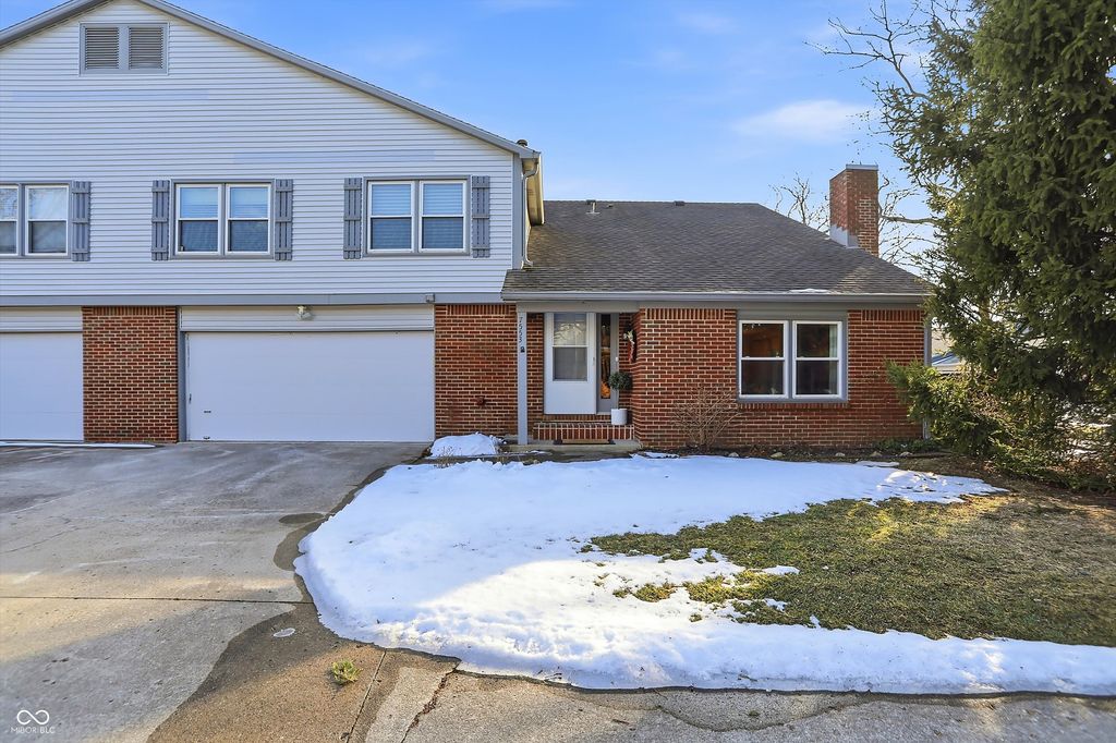 7553 Farm View Circle E, Indianapolis, IN 46256