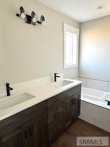 3867 E Walnut Way, Rigby, ID 83442