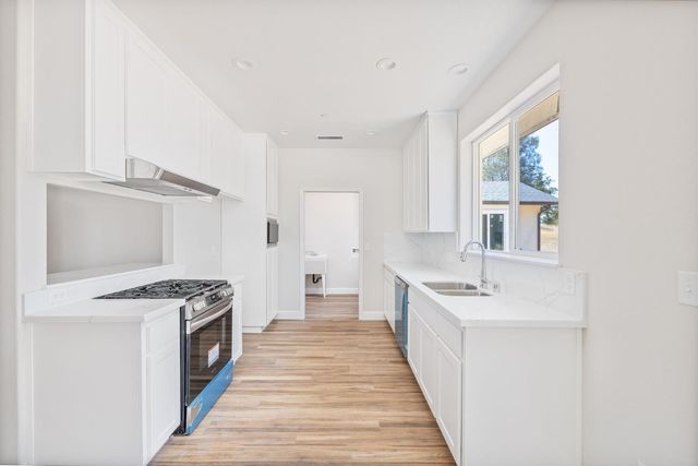 5450 Dunn Ct, Catheys Valley, CA 95306