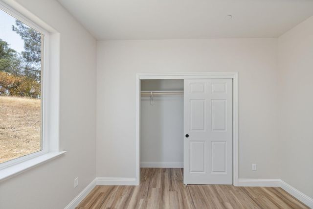 5450 Dunn Ct, Catheys Valley, CA 95306