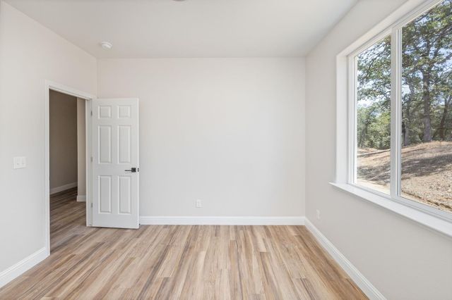 5450 Dunn Ct, Catheys Valley, CA 95306