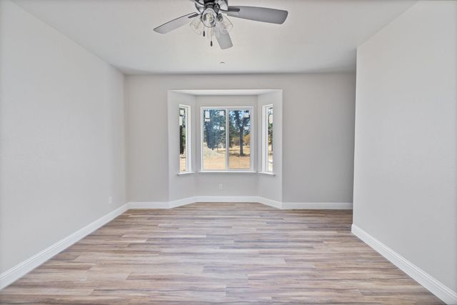 5450 Dunn Ct, Catheys Valley, CA 95306