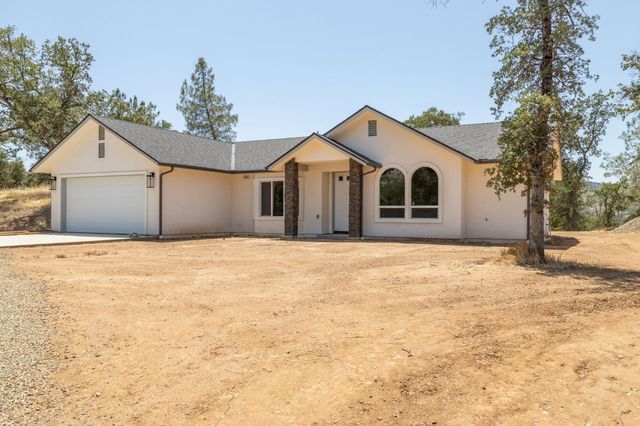 5450 Dunn Ct, Catheys Valley, CA 95306