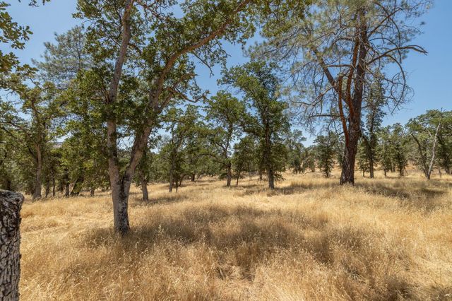 5450 Dunn Ct, Catheys Valley, CA 95306