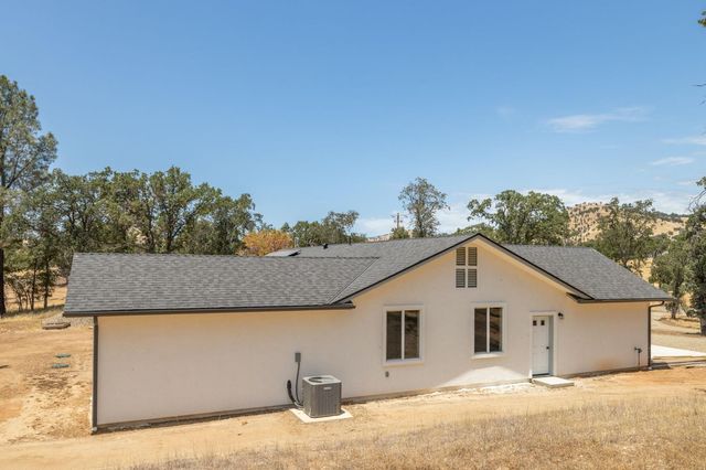 5450 Dunn Ct, Catheys Valley, CA 95306