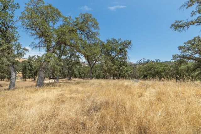 5450 Dunn Ct, Catheys Valley, CA 95306