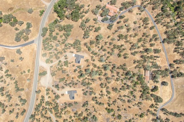 5450 Dunn Ct, Catheys Valley, CA 95306