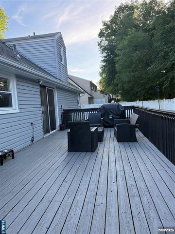 261 Greve Drive, New Milford, NJ 07646