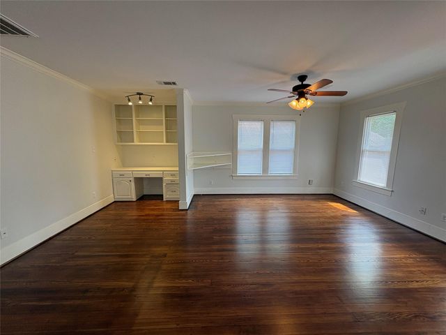 404 E 29th A, Houston, TX 77009