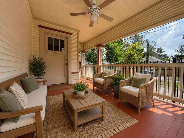 404 E 29th A, Houston, TX 77009