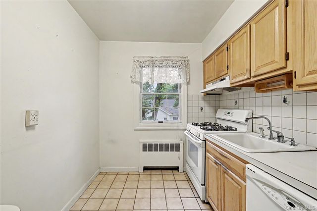 600 Bedford Road 6, Pleasantville, NY 10570