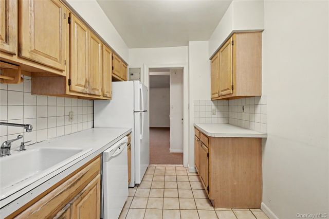 600 Bedford Road 6, Pleasantville, NY 10570
