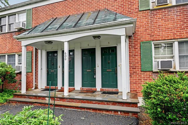 600 Bedford Road 6, Pleasantville, NY 10570