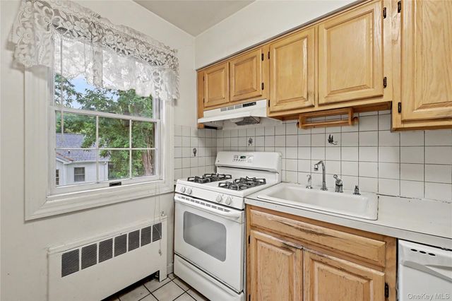 600 Bedford Road 6, Pleasantville, NY 10570