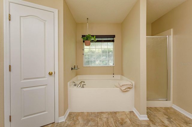 24353 CALUSA BOULEVARD, Eustis, FL 32736
