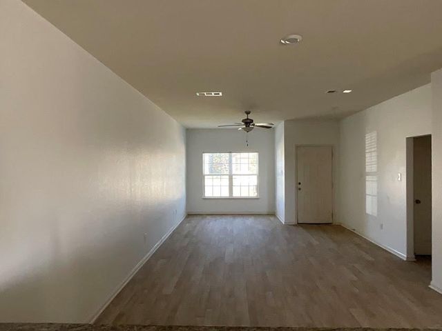 172 Allington CIR, Jarrell, TX 76537