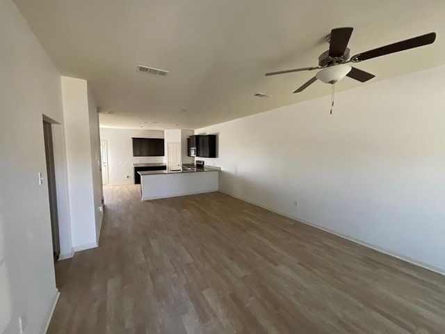 172 Allington CIR, Jarrell, TX 76537