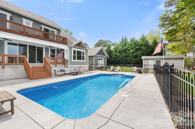 1786 Riverview Road, Lexington, NC 27292