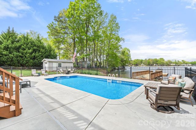 1786 Riverview Road, Lexington, NC 27292
