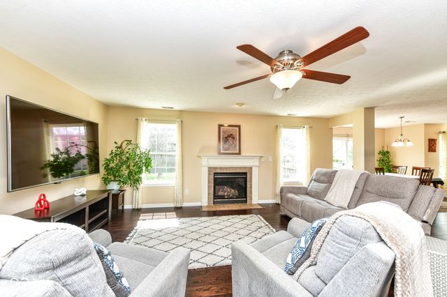 11141 Craycroft Court, Fishers, IN 46038