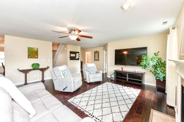 11141 Craycroft Court, Fishers, IN 46038