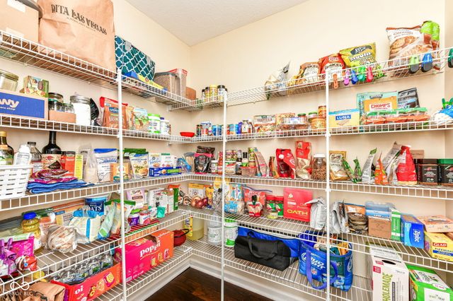 11141 Craycroft Court, Fishers, IN 46038
