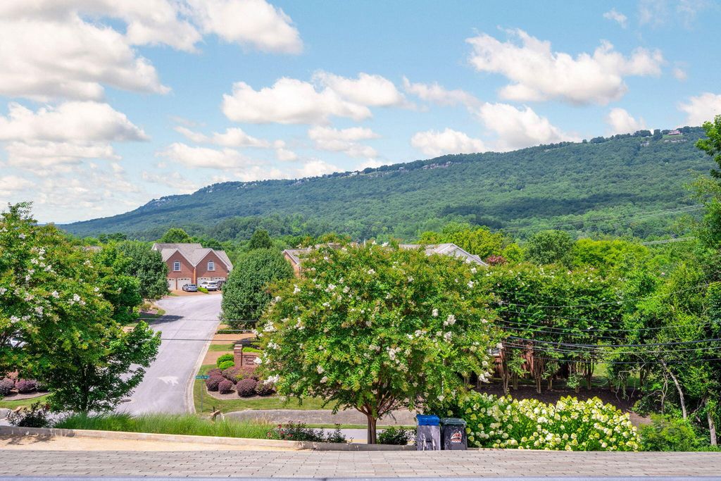 643 W View Road, Chattanooga, TN 37415