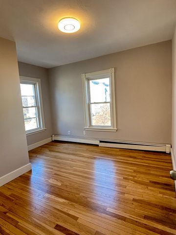 713 Metropolitan Ave 2, Boston, MA 02136