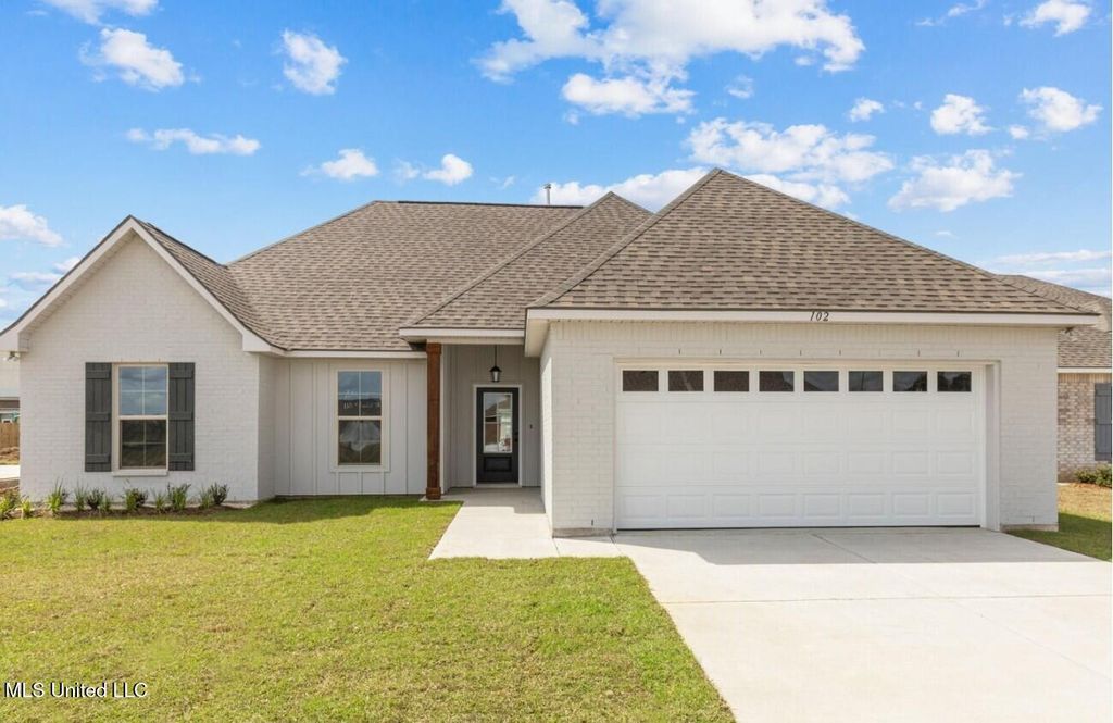 18 Eliza Lane, Long Beach, MS 39560