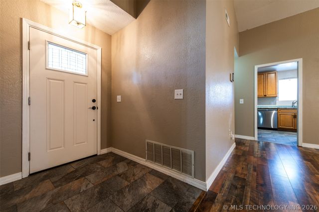 4403 W Madison Place, Broken Arrow, OK 74012