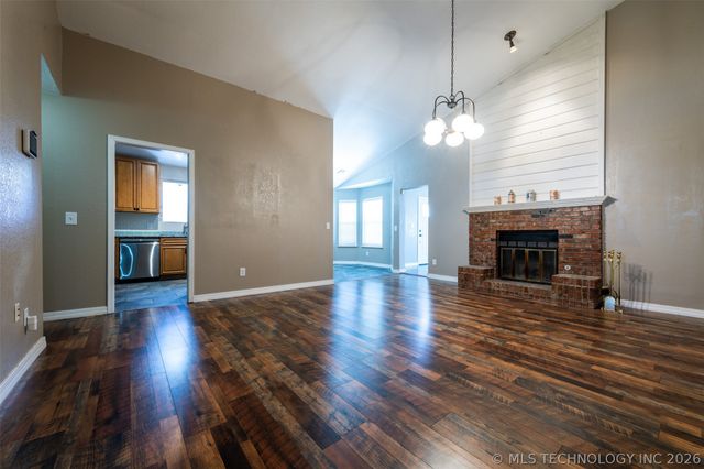 4403 W Madison Place, Broken Arrow, OK 74012