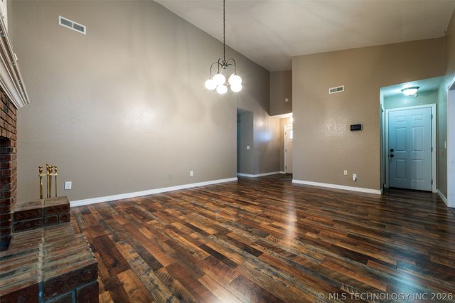 4403 W Madison Place, Broken Arrow, OK 74012