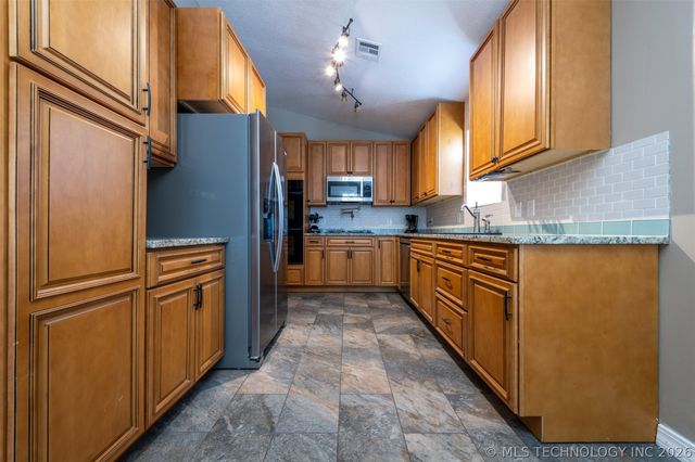 4403 W Madison Place, Broken Arrow, OK 74012