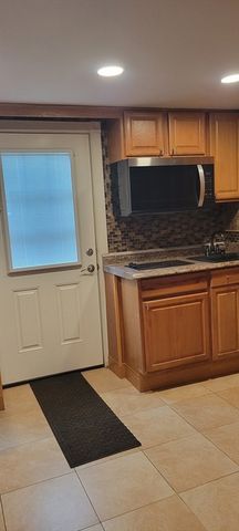 69 Nyack B, Watertown, MA 02472