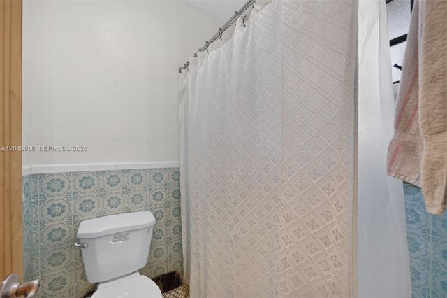 11405 SW 32nd Street, Miami, FL 33165