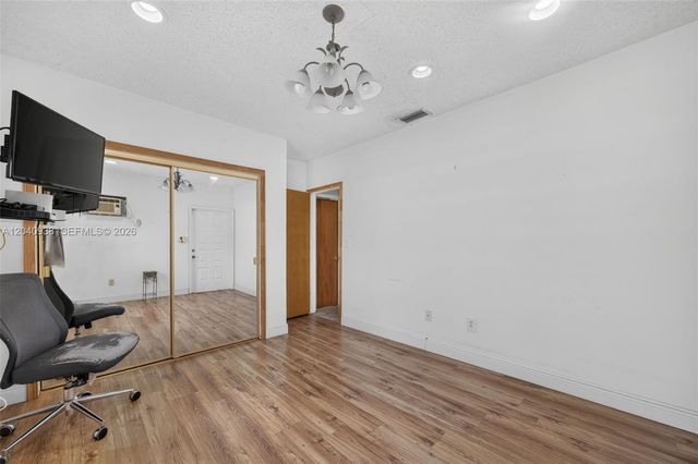 11405 SW 32nd Street, Miami, FL 33165