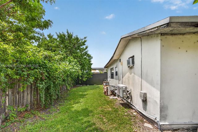 11405 SW 32nd Street, Miami, FL 33165
