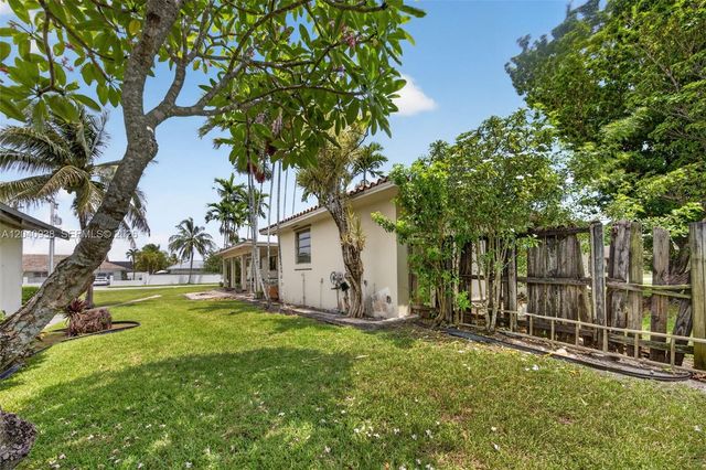 11405 SW 32nd Street, Miami, FL 33165