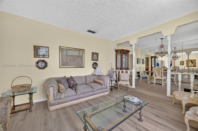 11405 SW 32nd Street, Miami, FL 33165