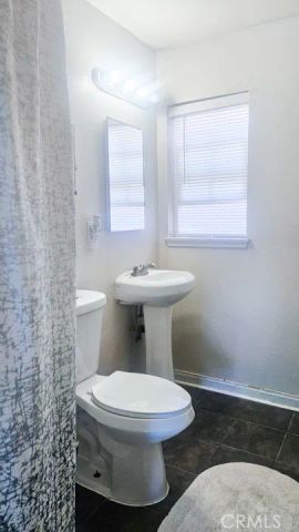 1046 W Holguin, Lancaster, CA 93534