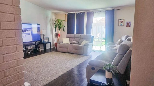 1046 W Holguin, Lancaster, CA 93534