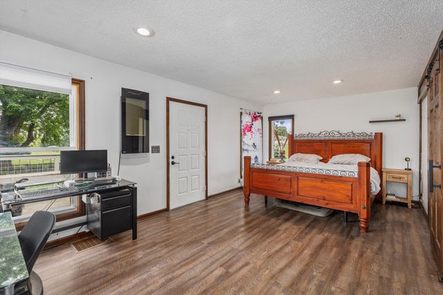 10211 NW 80th Lane, Johnston, IA 50131