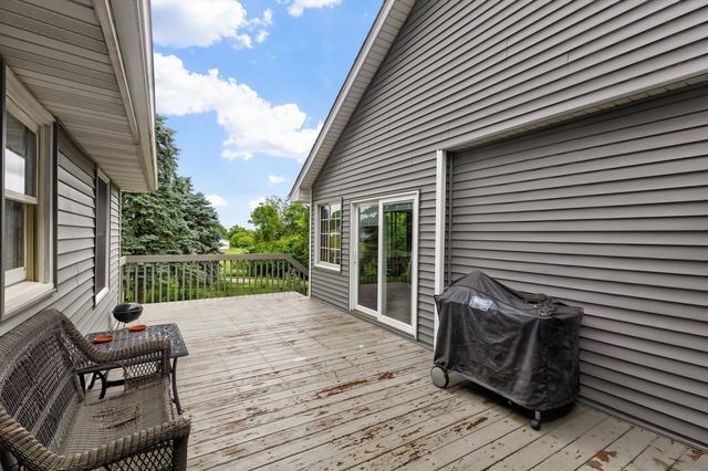 10211 NW 80th Lane, Johnston, IA 50131