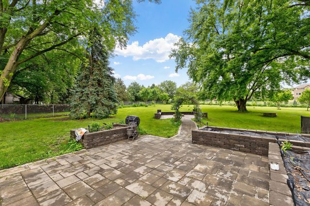 10211 NW 80th Lane, Johnston, IA 50131